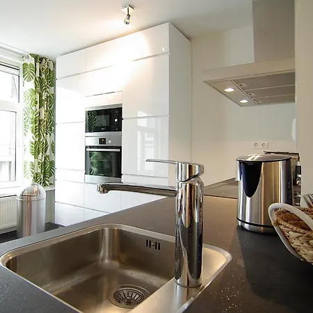 Spacious 3 Bedroom Apt. Pijp Area Апартаменты Амстердам